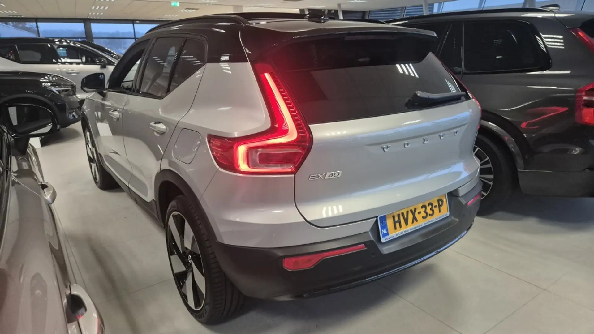 Volvo EX40 Extended Range Ultra 82kWh/252pk | 360 | Harman/Ka Gris - 2