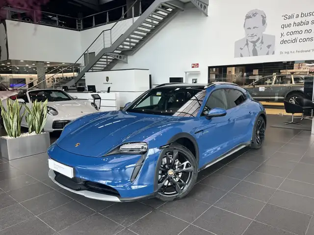Porsche Taycan 4 Cross Turismo