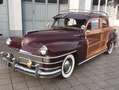 Oldtimer Chrysler town and country 4 portes Rood - thumbnail 1