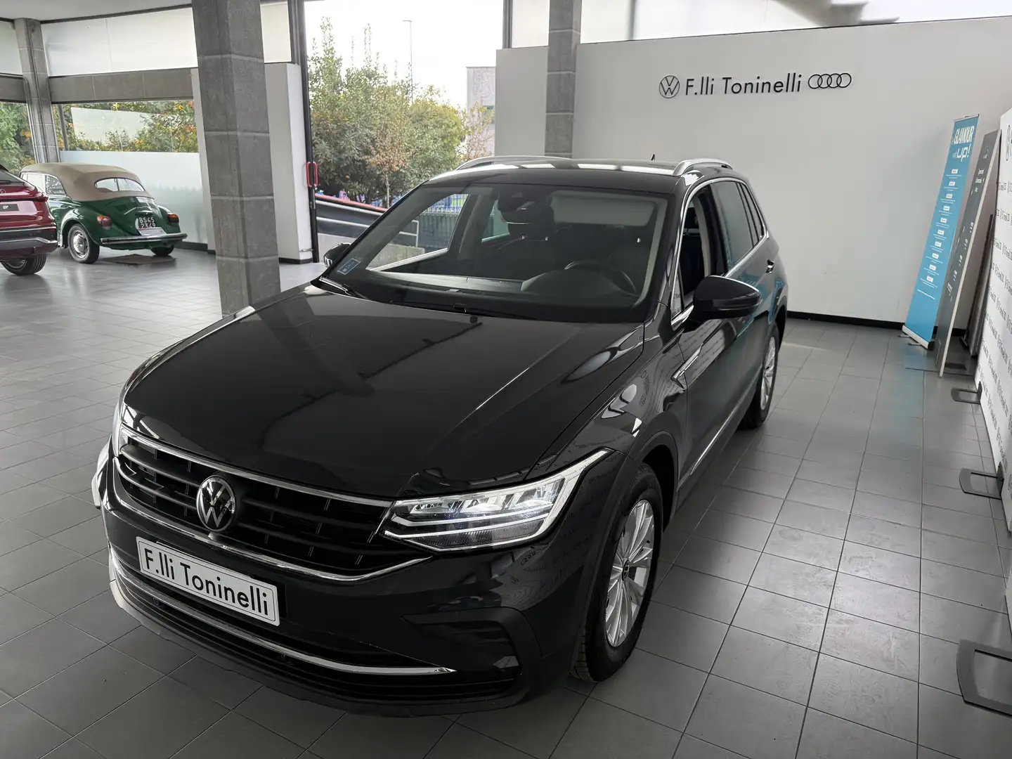 Volkswagen Tiguan Tiguan 2.0 tdi Life 150cv dsg Grigio - 2