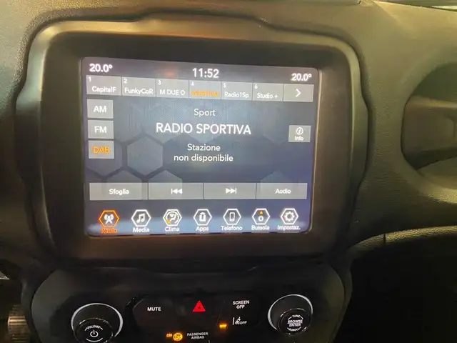 Jeep Renegade view 10