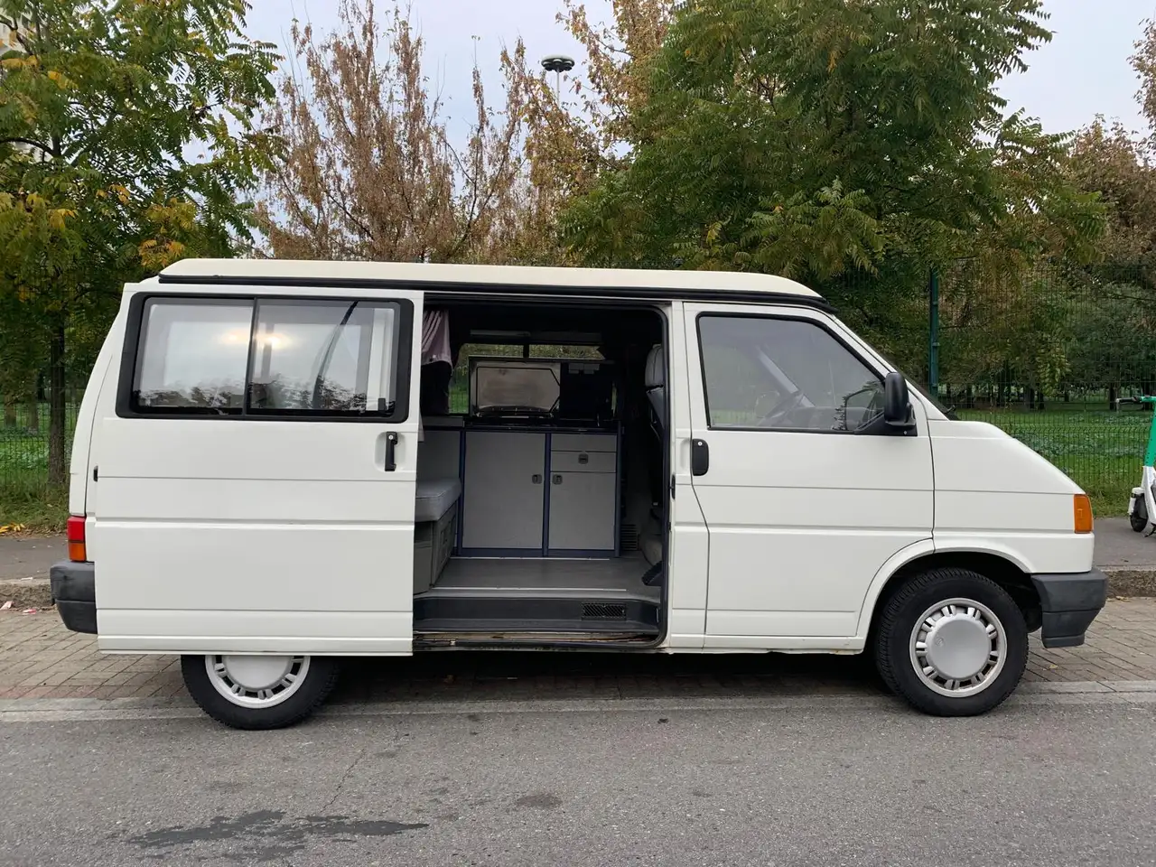 Volkswagen T4 California, foto 2