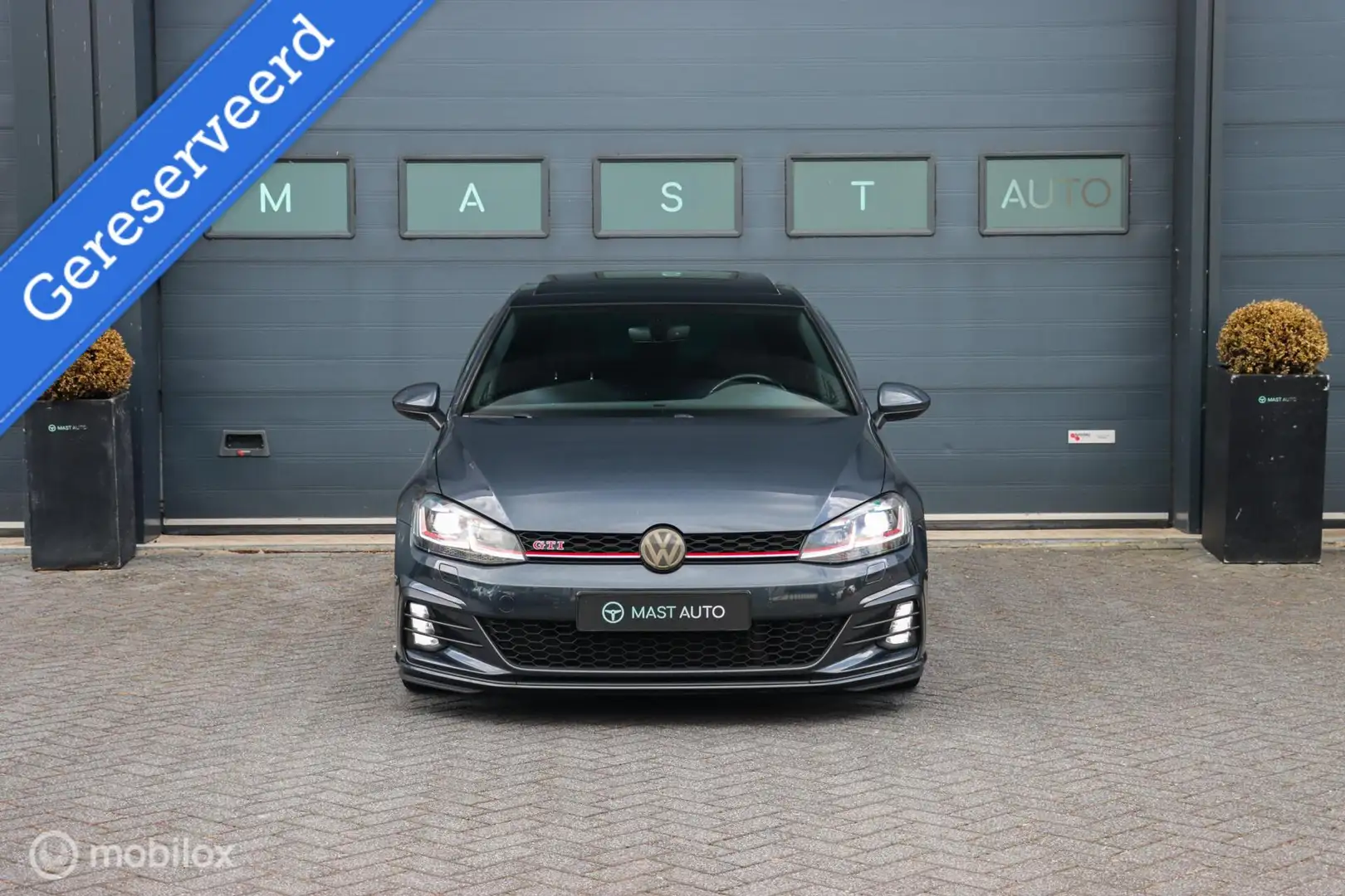 Volkswagen Golf GTI 2.0 TSI Performance | NAP | Pano | Dynaudio | ACC Blauw - 2