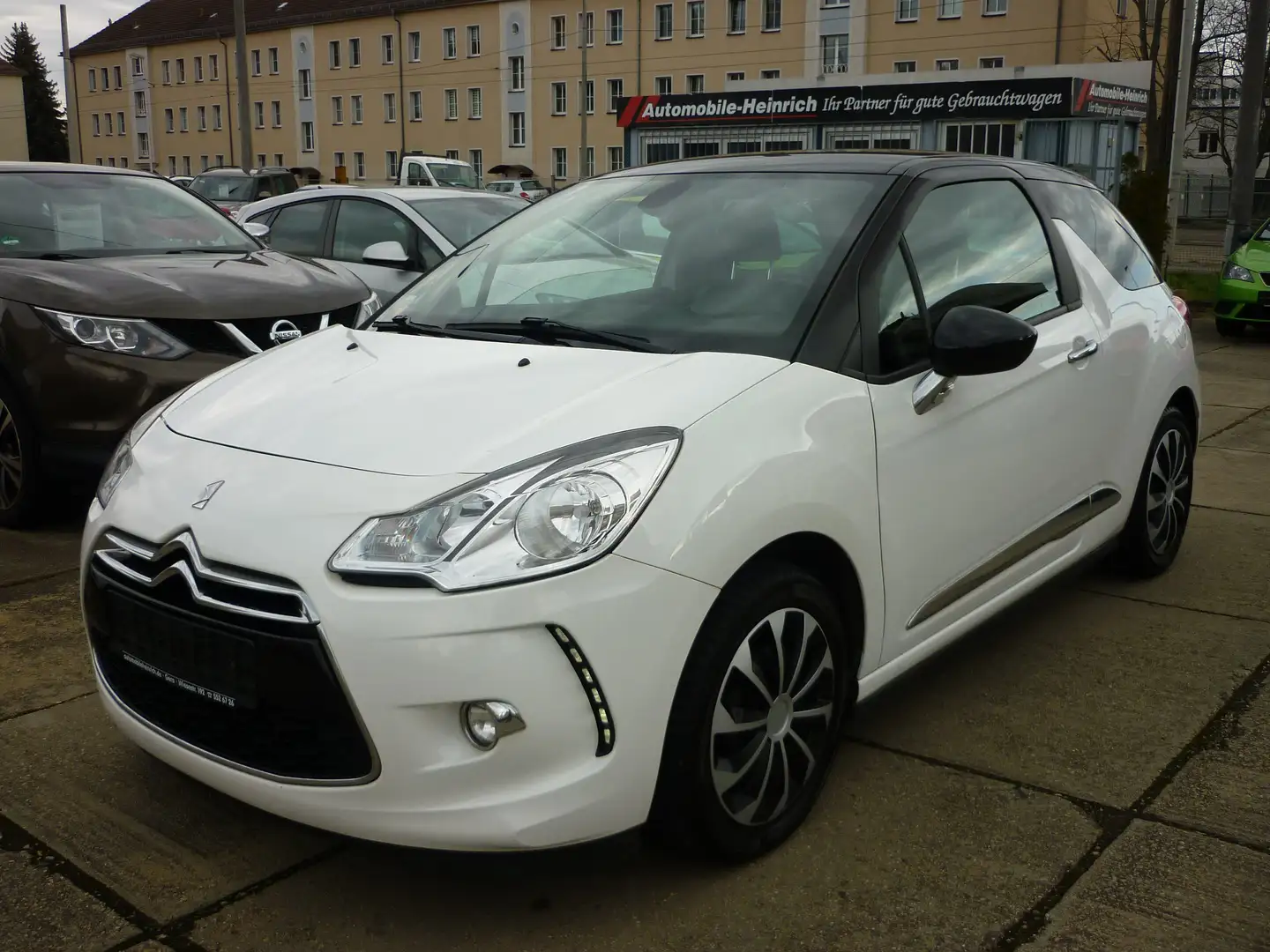 Citroen DS3 VTi 120 SoChic Tempomat! PDC! Weiß - 1