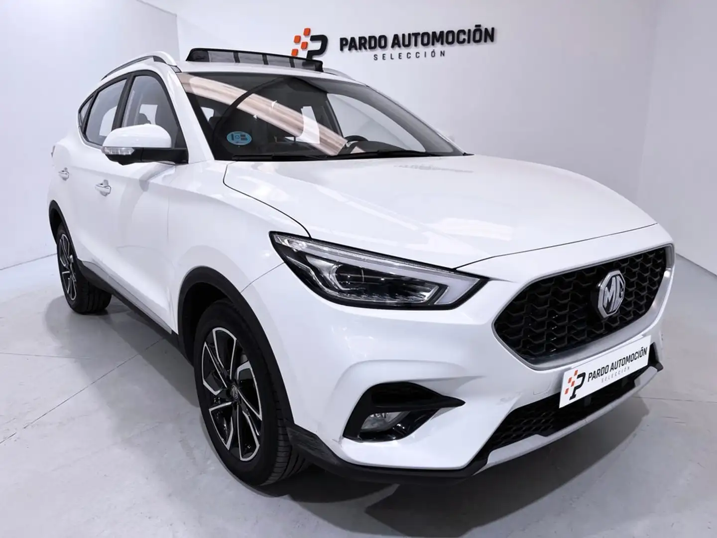 MG ZS 1.0T Luxury Blanco - 1