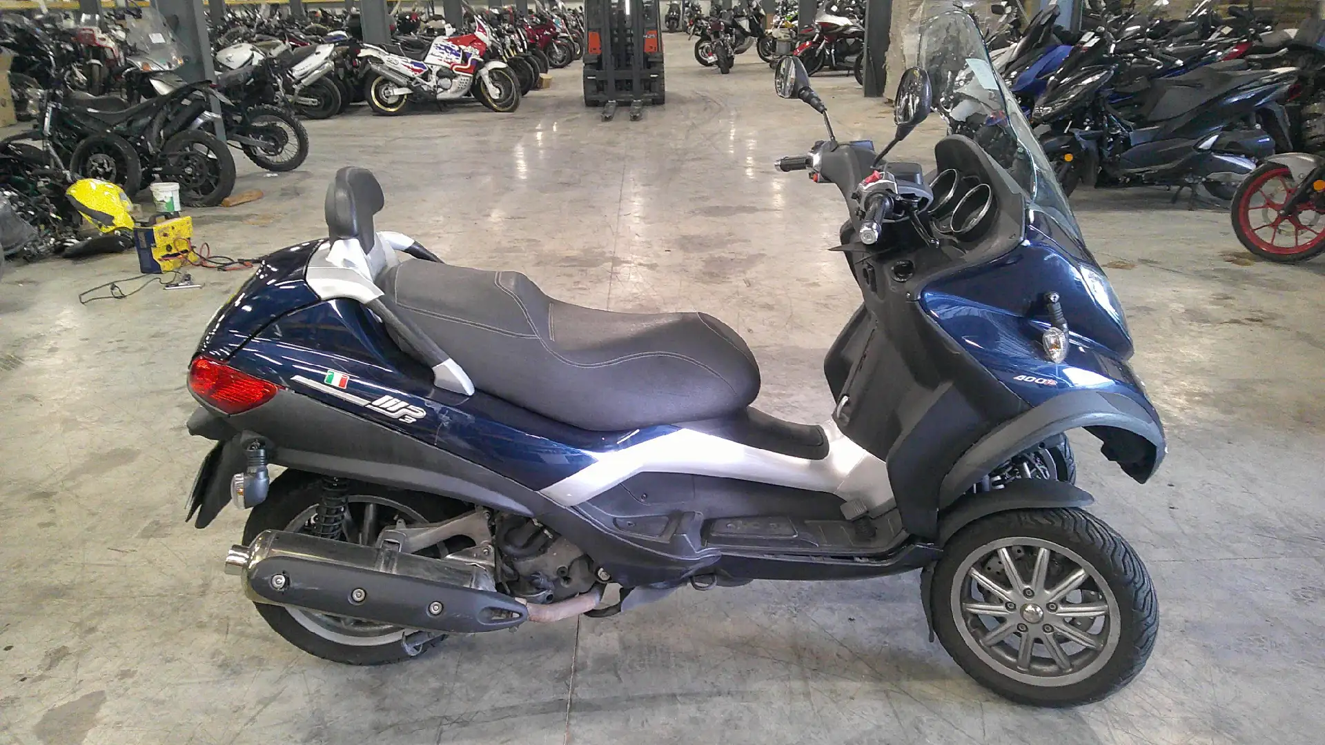 Piaggio MP3 400 - 1