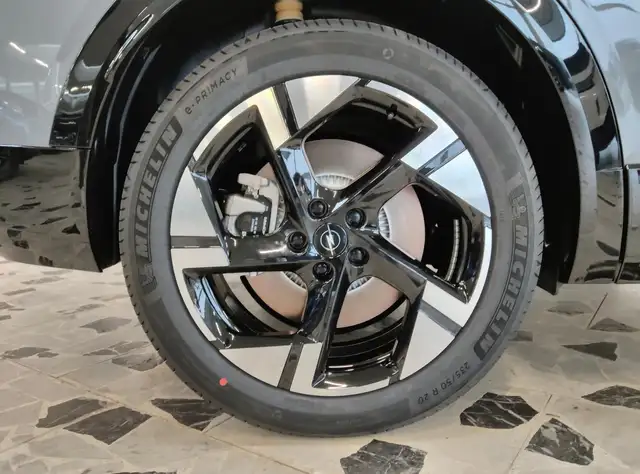 Opel Grandland view 8