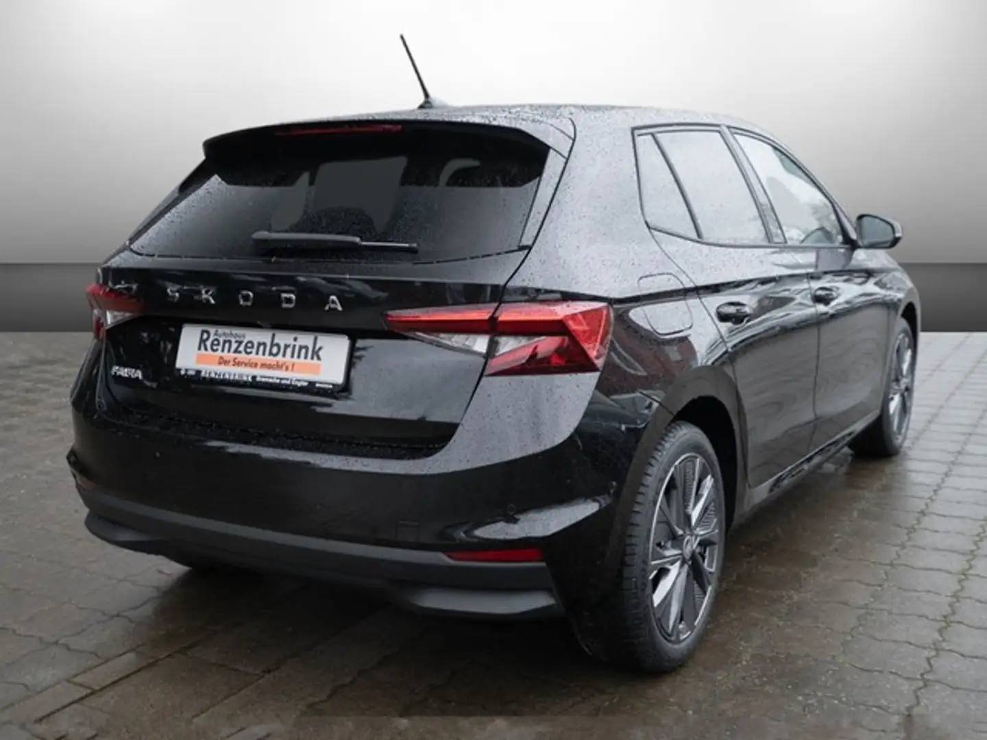 Skoda Fabia 1.0 TSI Drive Schwarz - 2