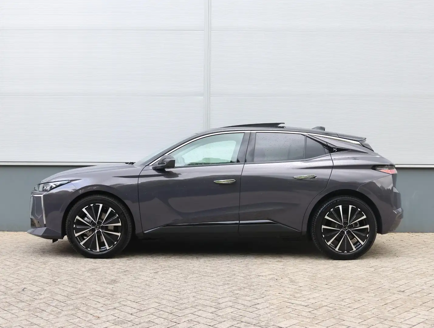 DS Automobiles N°4 E-Tense Etoile Absolute Comfort Tech Pack 58.3 kWh Grau - 2