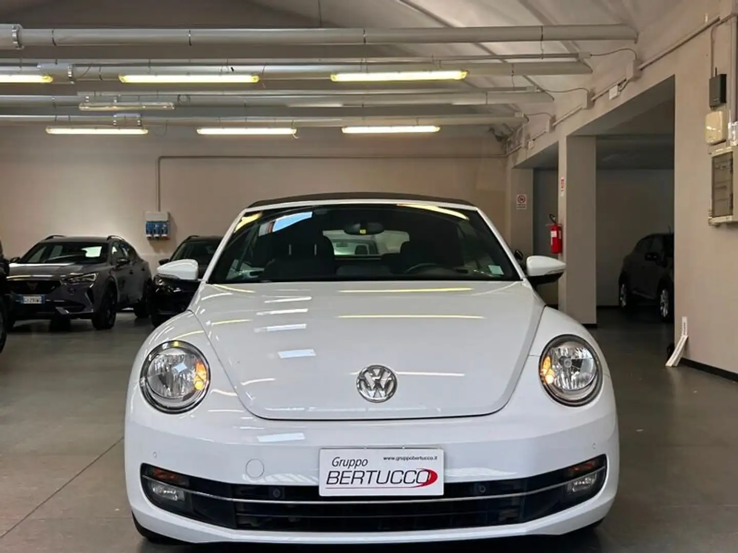 Volkswagen Maggiolino Cabrio 1.2 TSI Design Blanco - 2