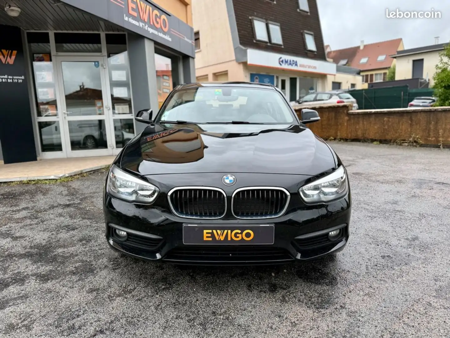 BMW 135 serie 1.5 118 i 135 lounge black panel sièges chauffants Zwart - 2