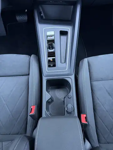 Volkswagen Golf view 14