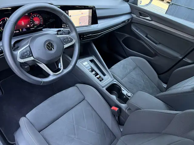 Volkswagen Golf view 9