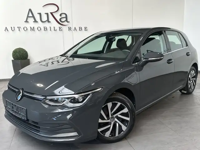 Volkswagen Golf view 2