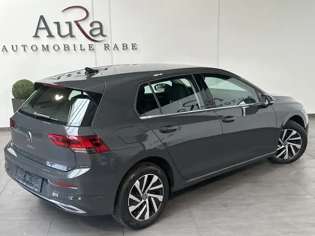 Volkswagen Golf view 5