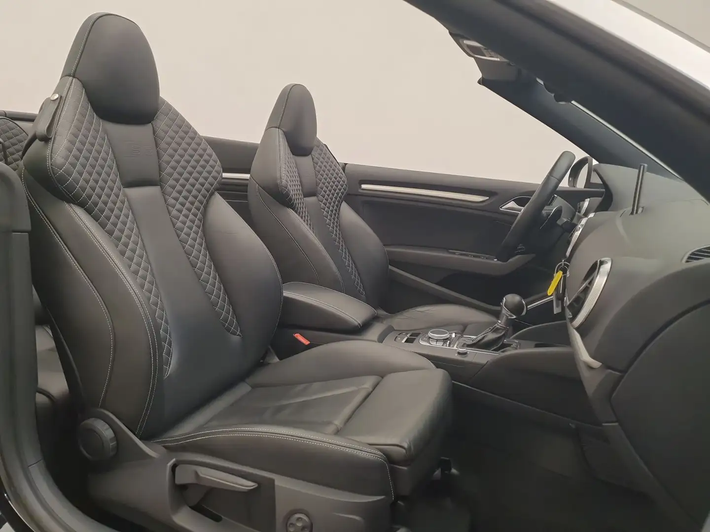 Audi A3 Cabriolet S3 2.0 TFSI 301pk quattro RS-Zetels Schwarz - 2