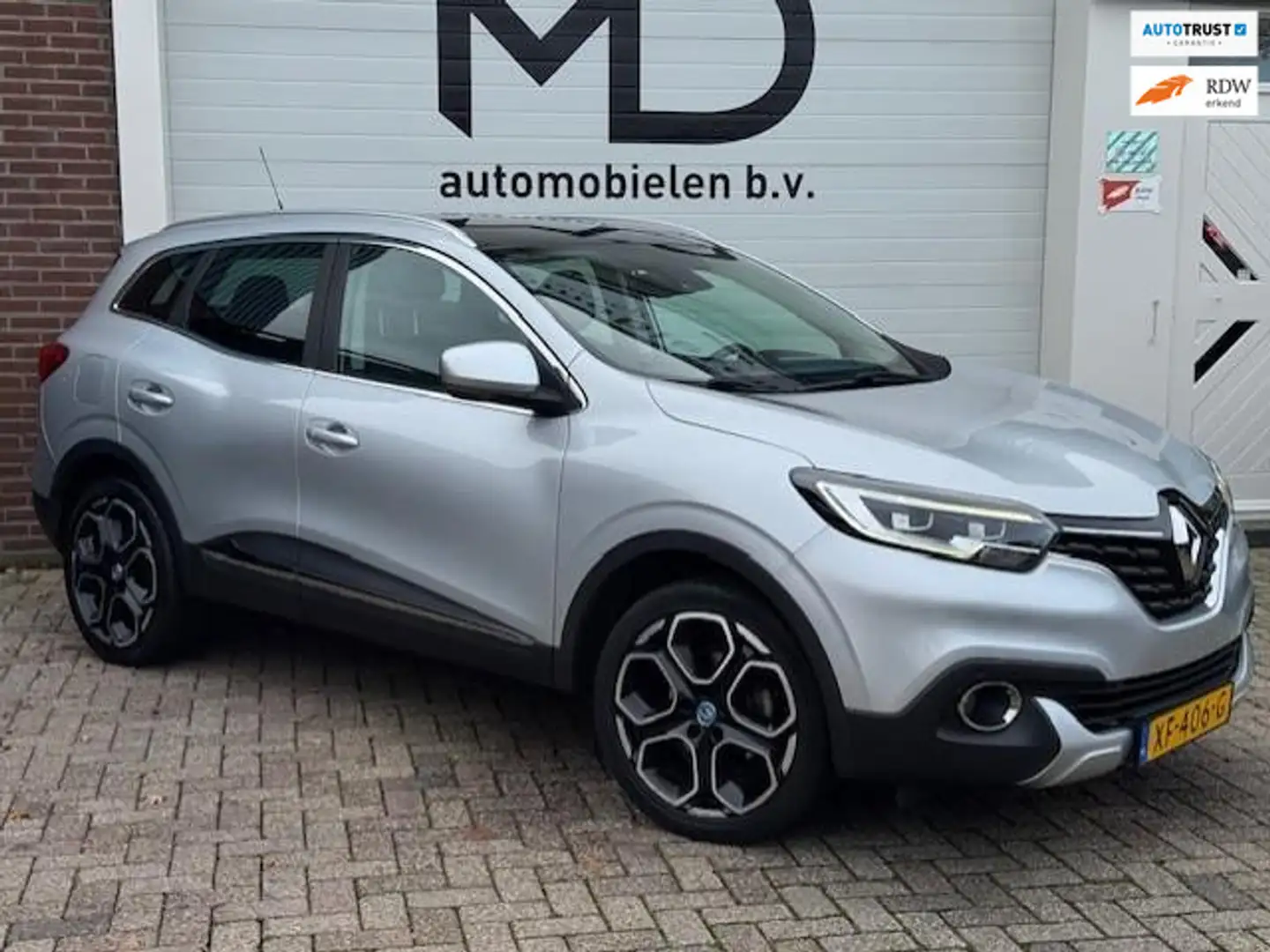 Renault Kadjar 1.2 TCe Bose Sport edition - Panoramadak -LED Grau - 1