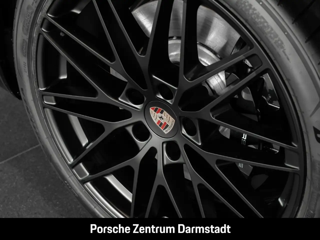 Porsche Macan GTS HA-Lenkung Head-Up Surround-View BOSE 14