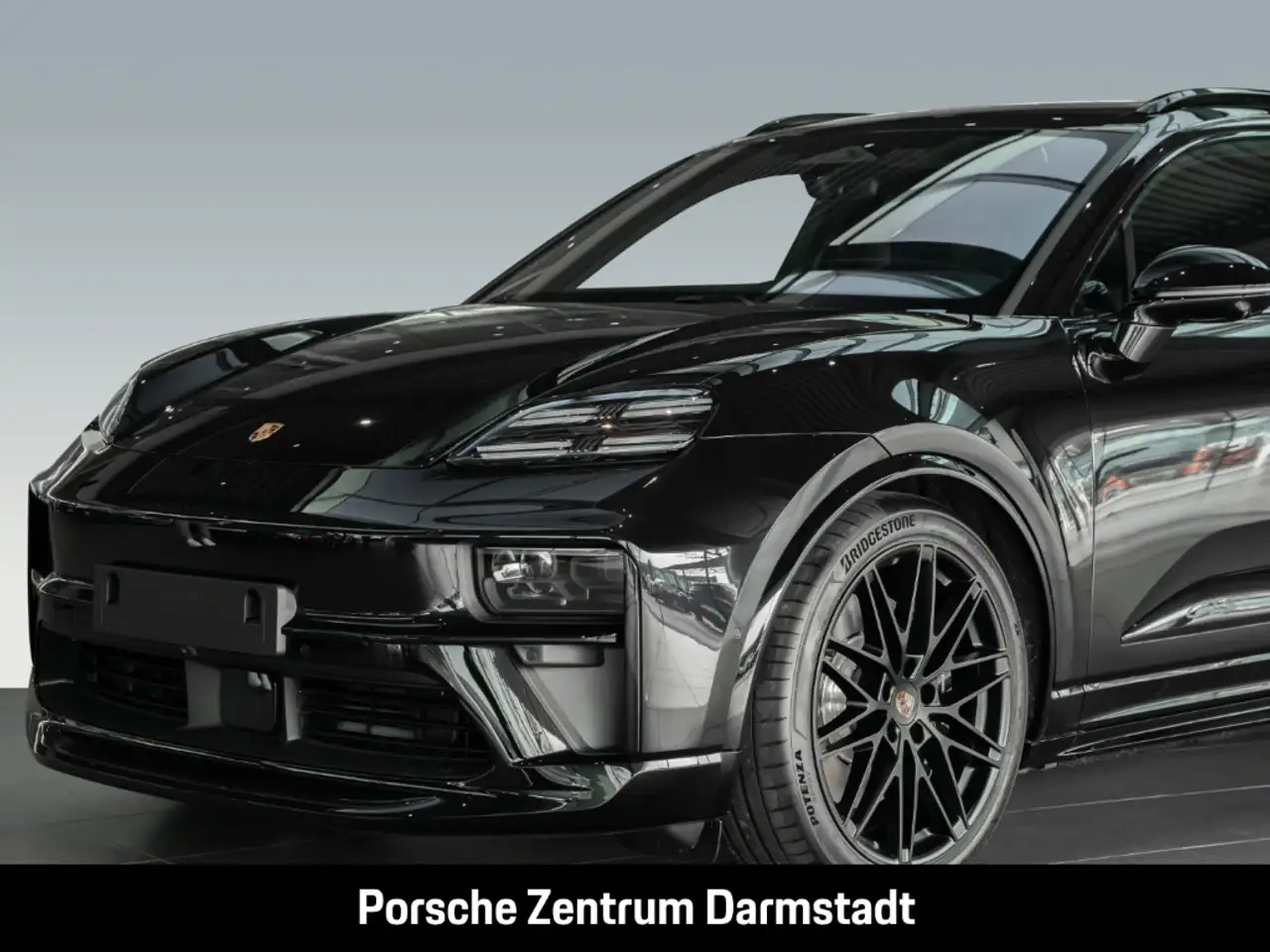Porsche Macan GTS HA-Lenkung Head-Up Surround-View BOSE 10