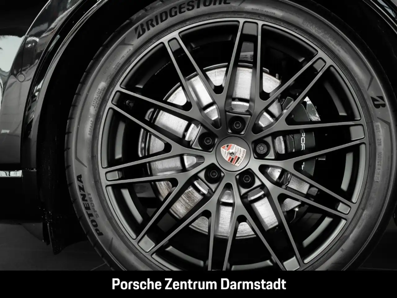 Porsche Macan GTS HA-Lenkung Head-Up Surround-View BOSE 13