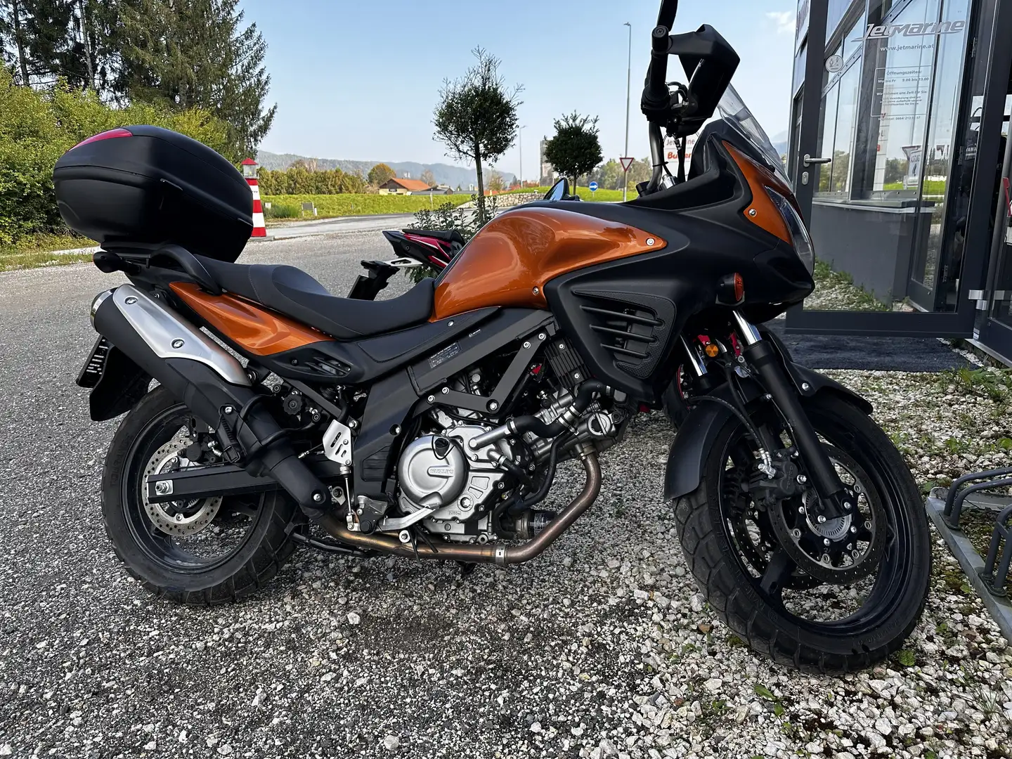 Suzuki V-Strom 650 Orange - 1