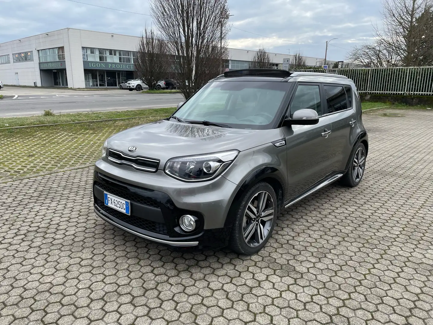 Kia Soul 1.6 crdi 16v Your Soul Beżowy - 1