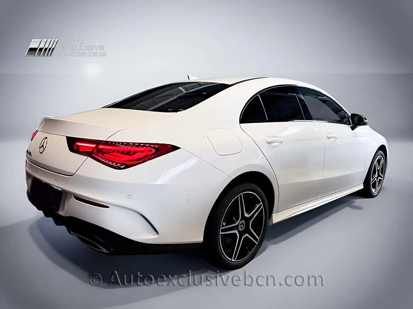 Mercedes-Benz CLA 250 250e 8G-DCT Wit - 2