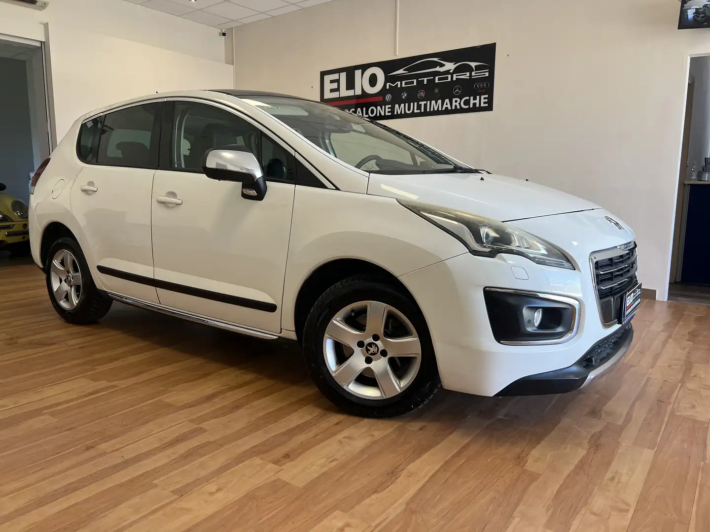 Peugeot 3008 peugeot 3008 2.0 HDI 150 cv allure 110 kw - 1
