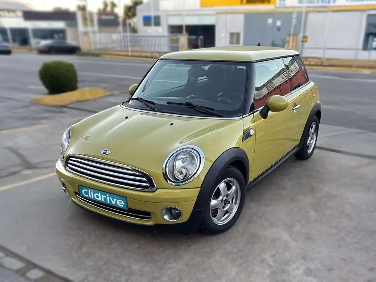 MINI One Amarillo - 2