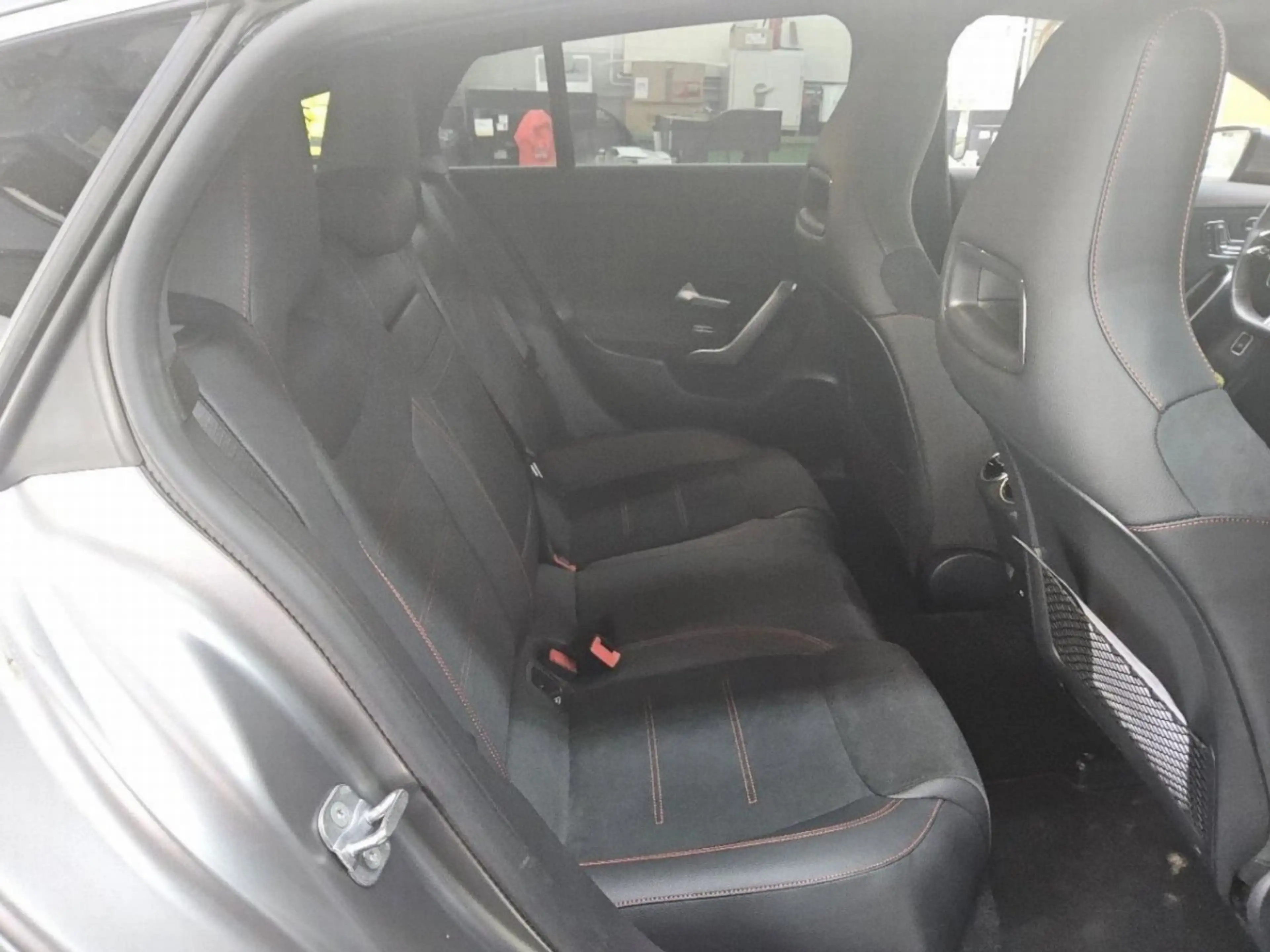 Mercedes-Benz CLA 200 d SB AMG Prem+ DISTRO Pano AHK Memo MAGNO — photo 10