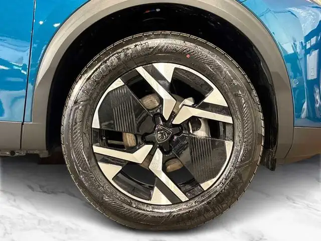 Peugeot 2008 view 8
