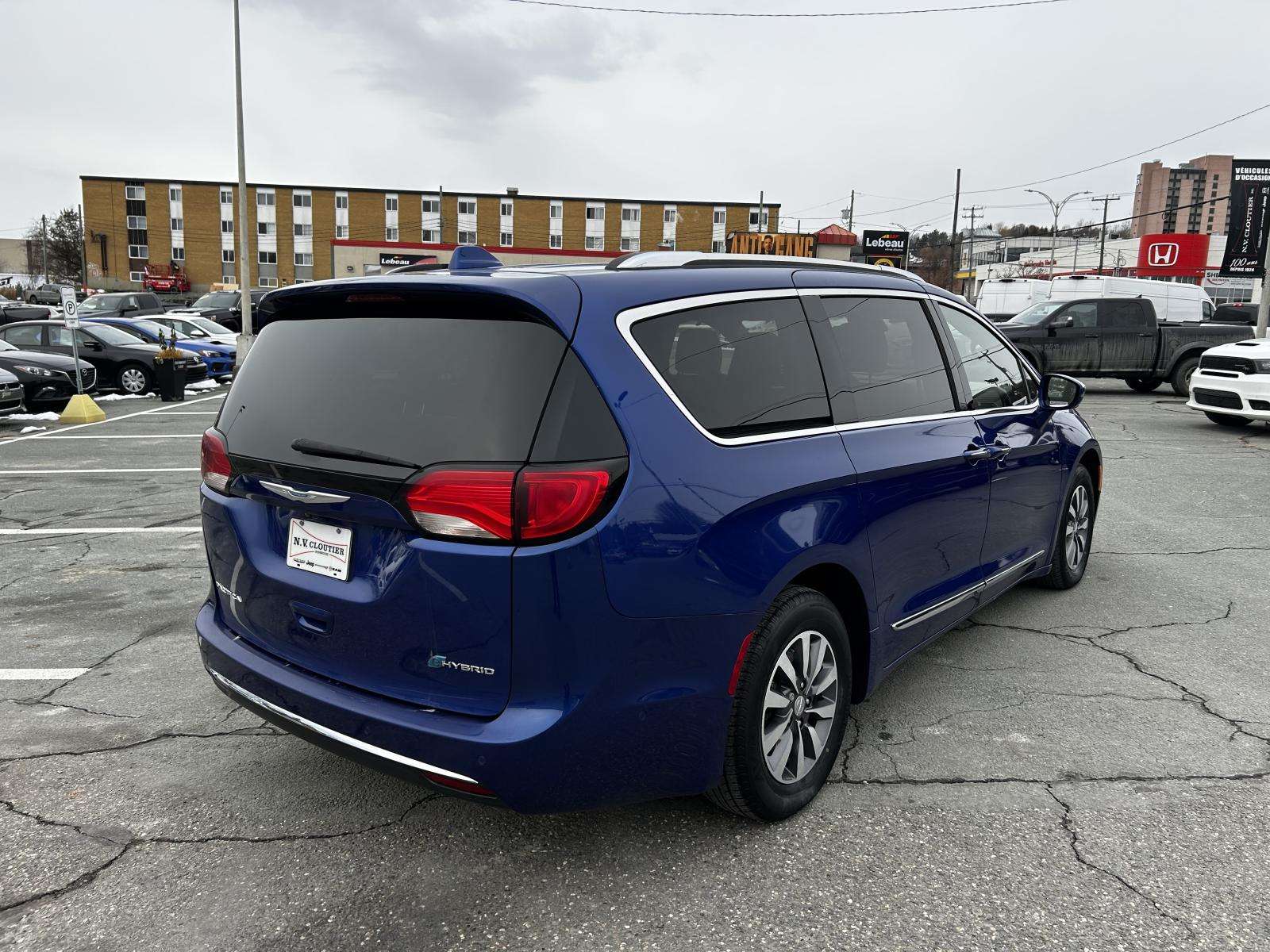 2020 Chrysler Pacifica Hybrid