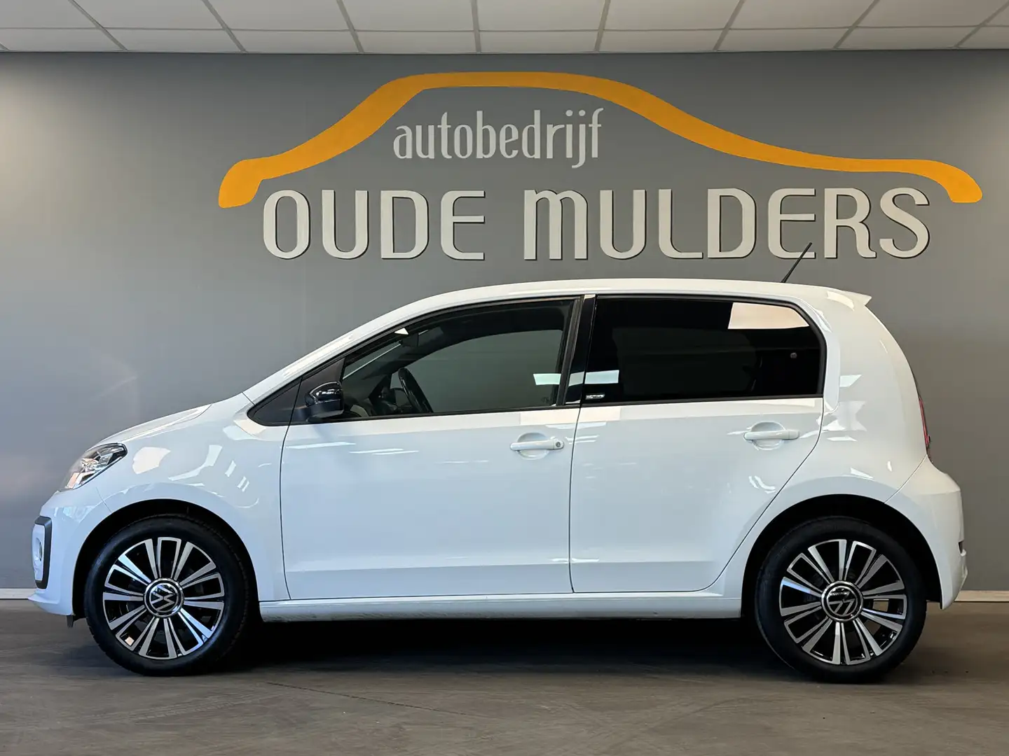 Volkswagen up! 1.0 Active Stoelverwarming/Camera//Climatronic Wit - 2