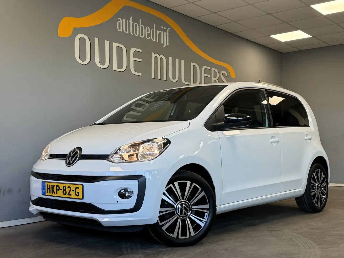 Volkswagen up! 1.0 Active Stoelverwarming/Camera//Climatronic Wit - 1