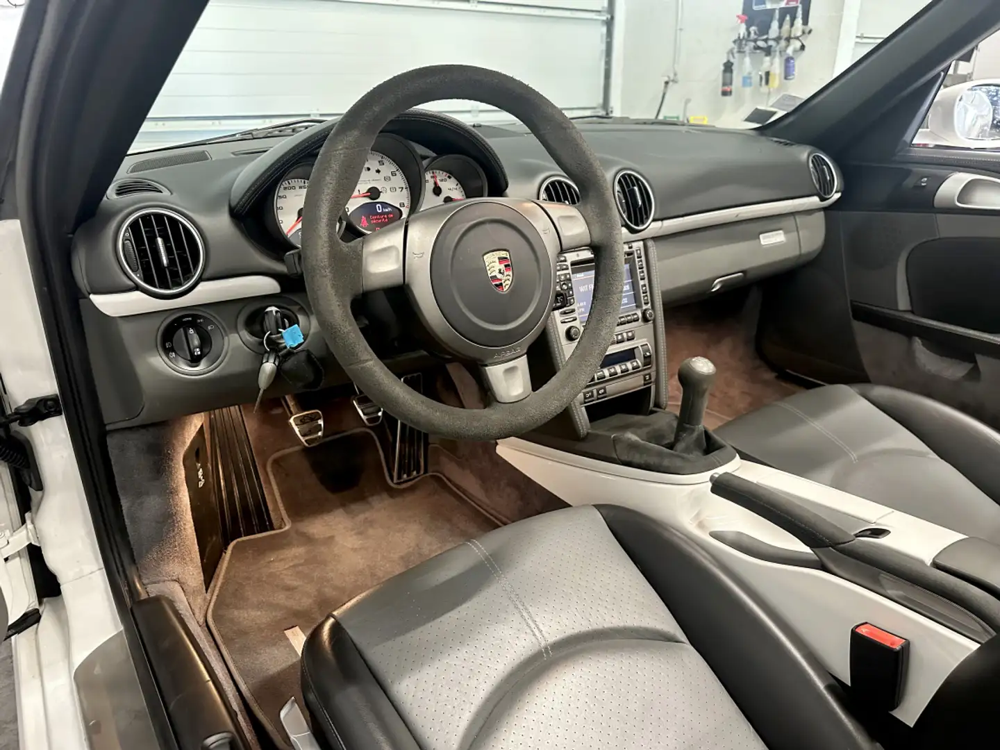 Porsche Boxster Type 987 3.4 303ch BVM6 Design Edition 2 N°126/500 - 2