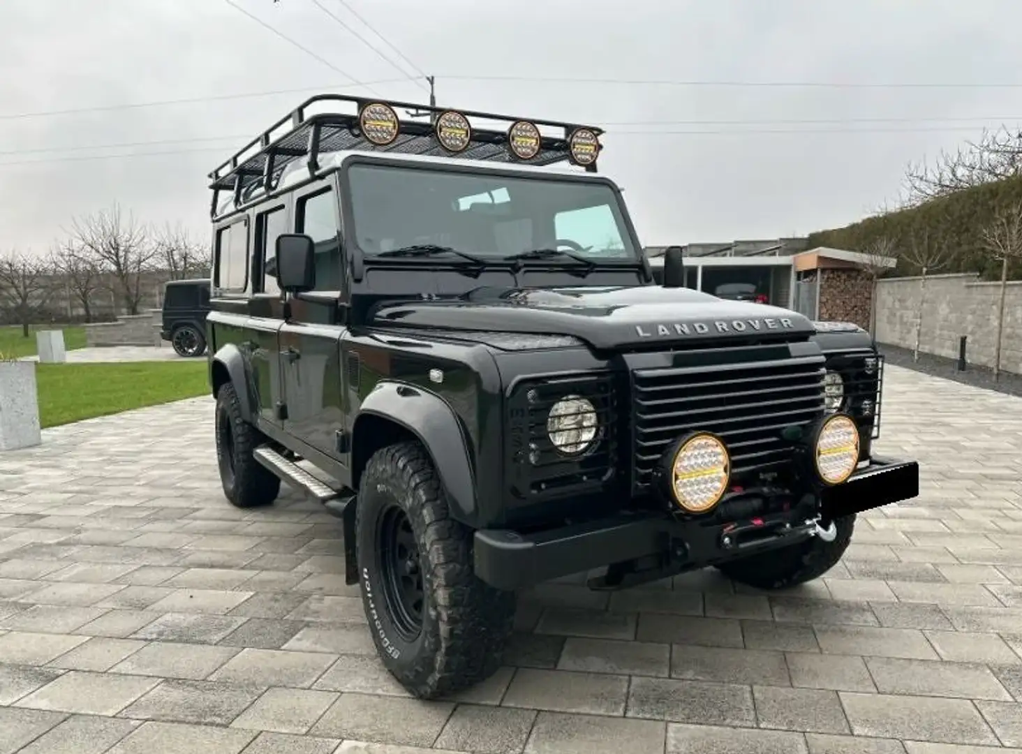Land Rover Defender Defender 110 DPF Station Wagon SE Fekete - 1