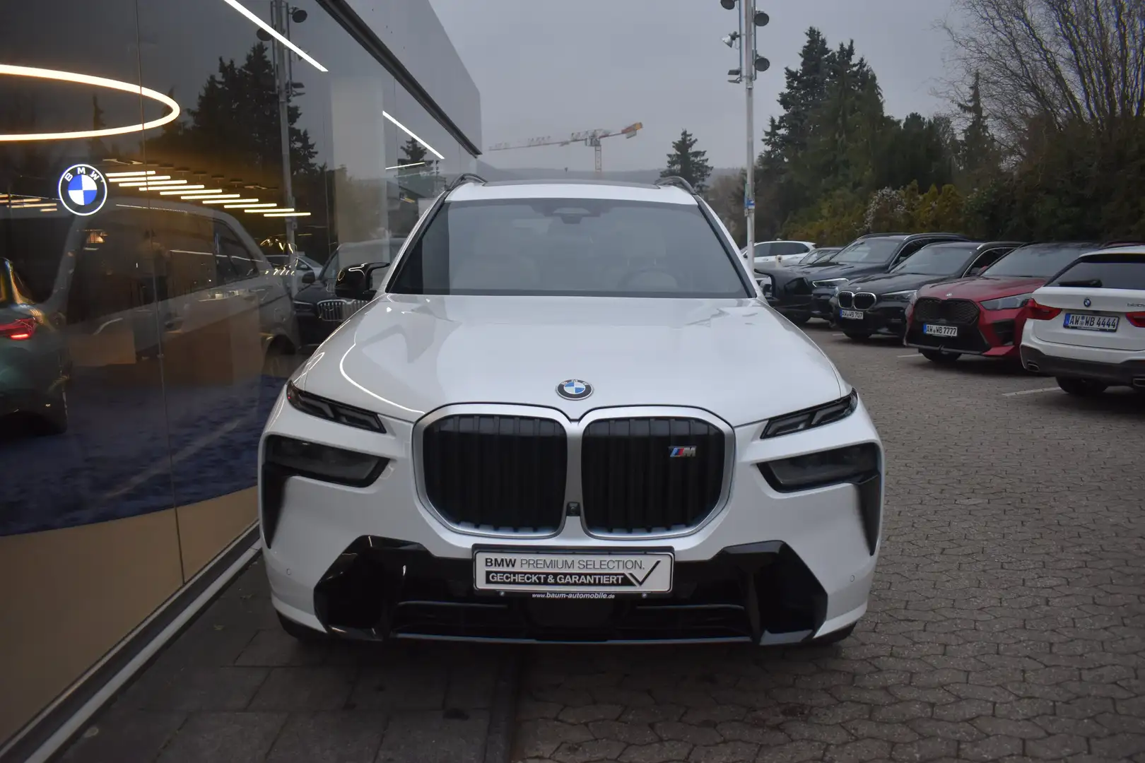 BMW X7 M 60i xDrive Gestiksteuerung B&W Surround DAB Weiß - 2