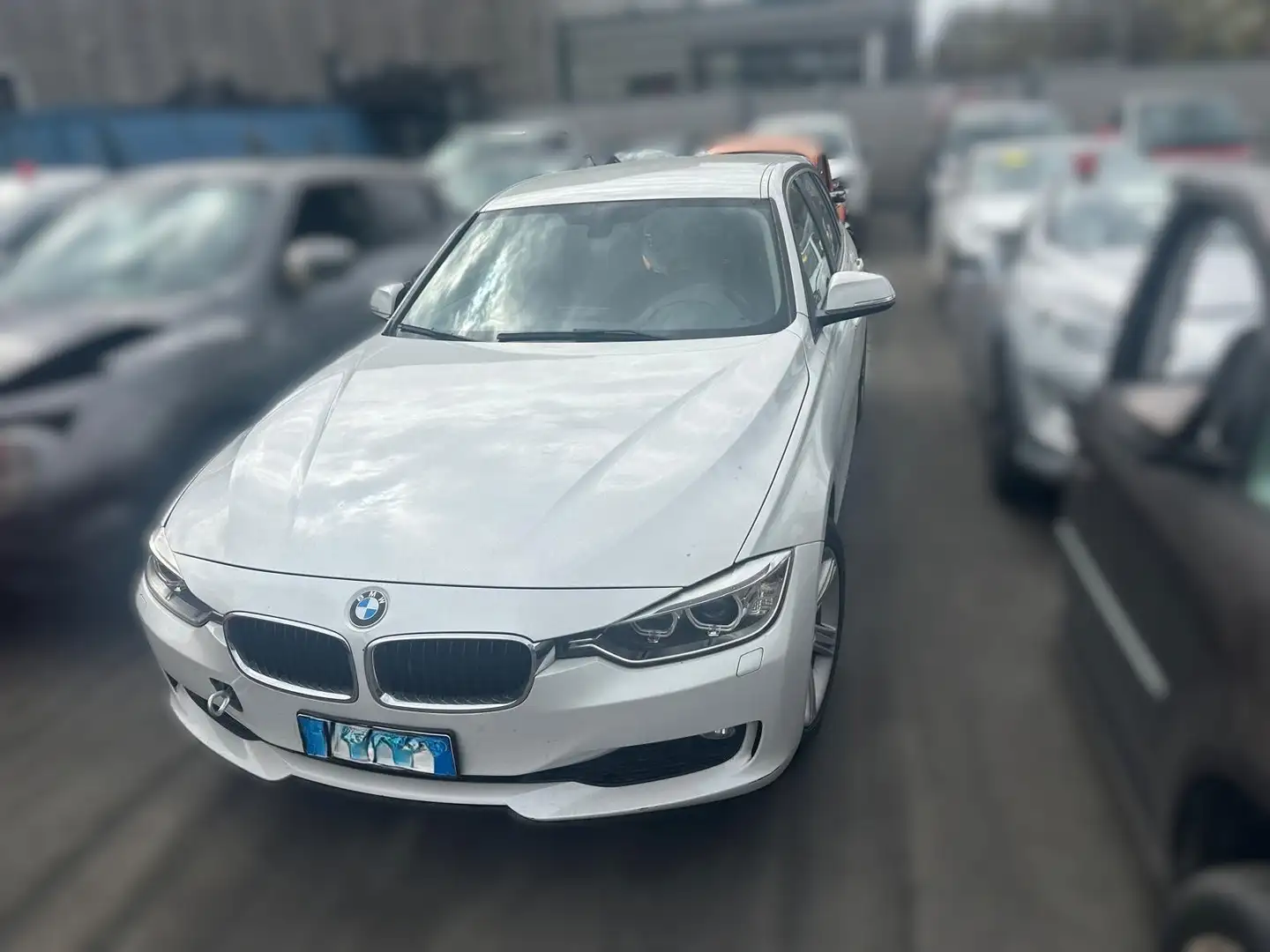 BMW 318 Serie 3 F31 318d Touring Weiß - 1