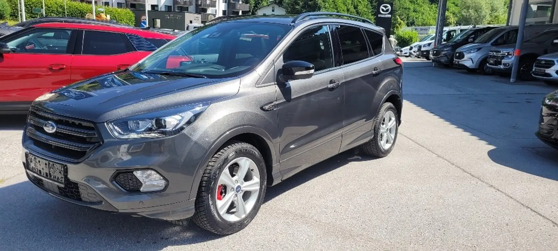 Ford Kuga ST-Line Grau - 2