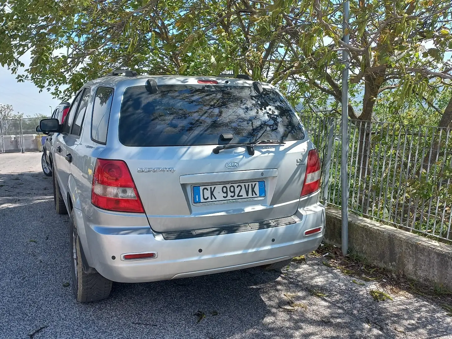 Kia Sorento 2.5 crdi 16v EX Comfort Stříbrná - 2