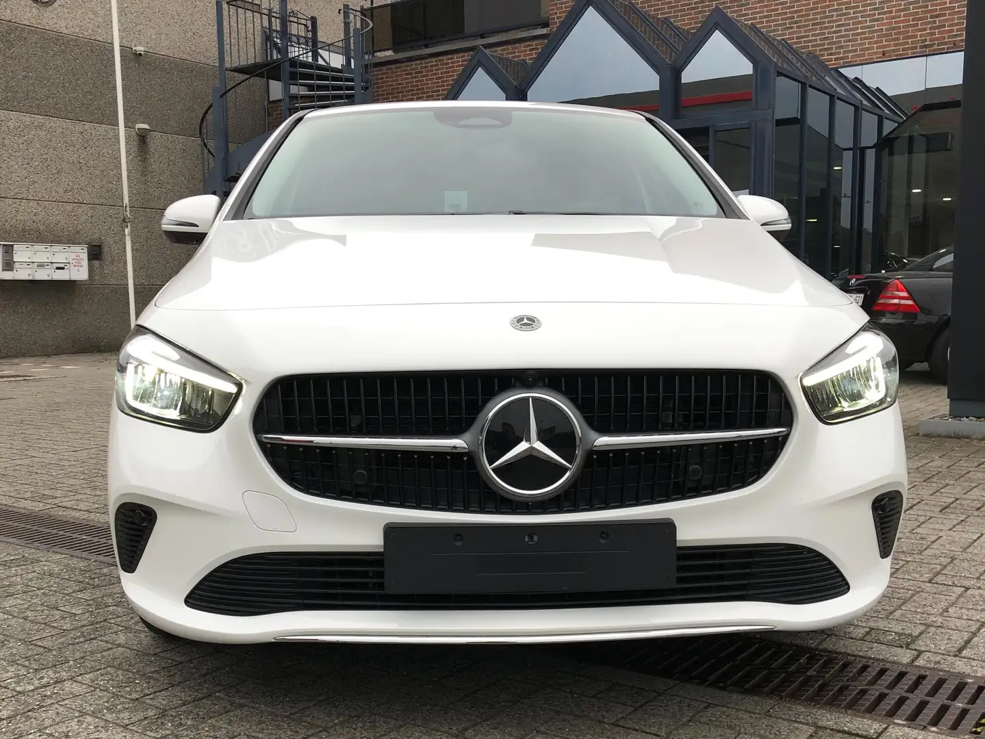 Mercedes-Benz B 200 Advanced Plus, Bijverwarming, sfeerverlichting, Wit - 2