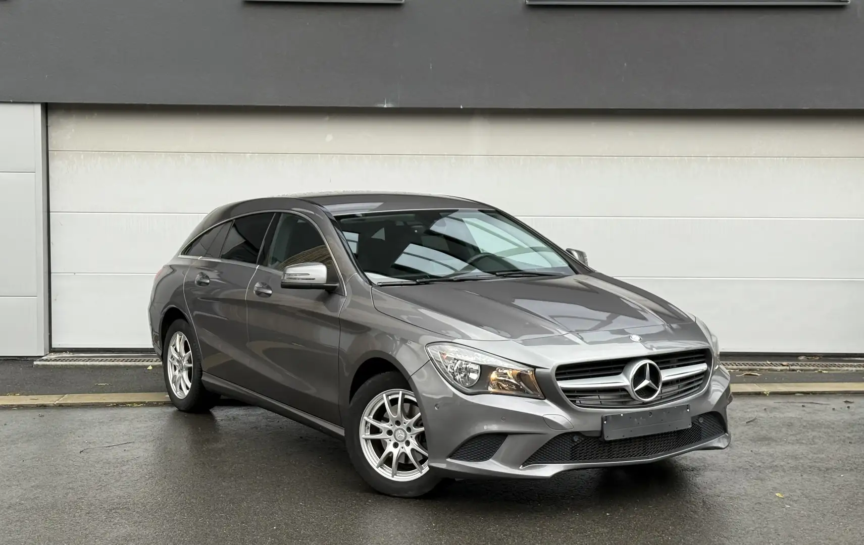 Mercedes-Benz CLA 200 Euro 6b //19.000km !! Prête à immatriculer Gris - 1