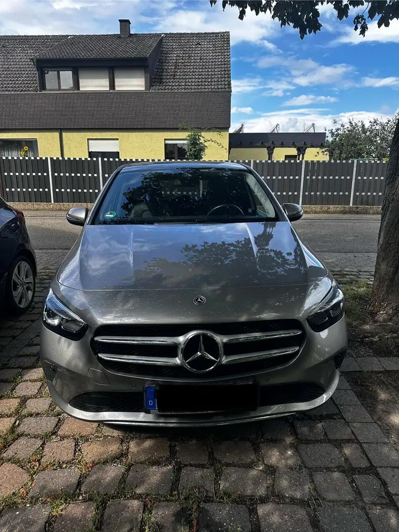 Mercedes-Benz B 200 B 200 d (247.012) Grau - 2