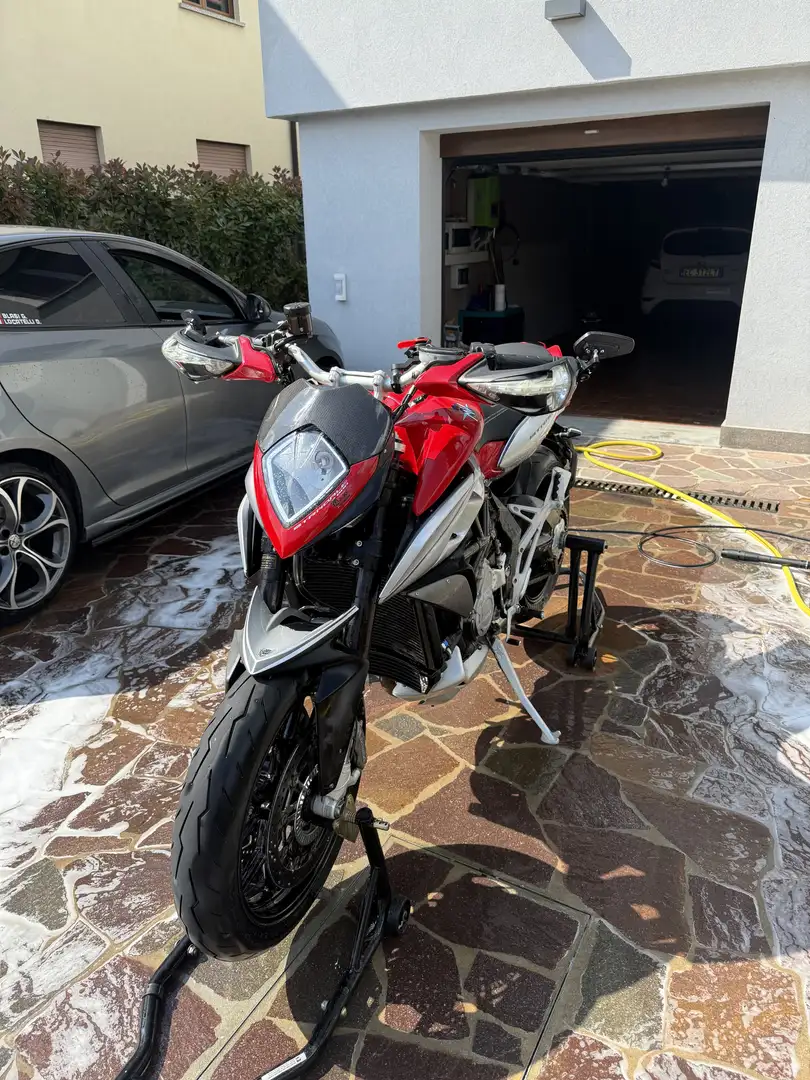 MV Agusta Stradale 800 - 2