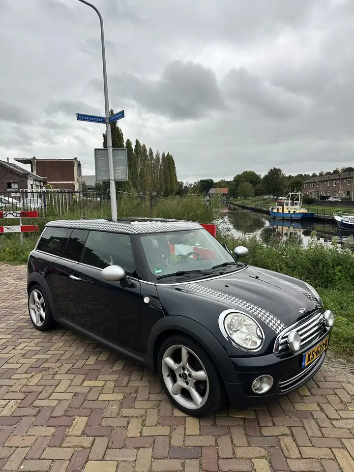 MINI Cooper Clubman
