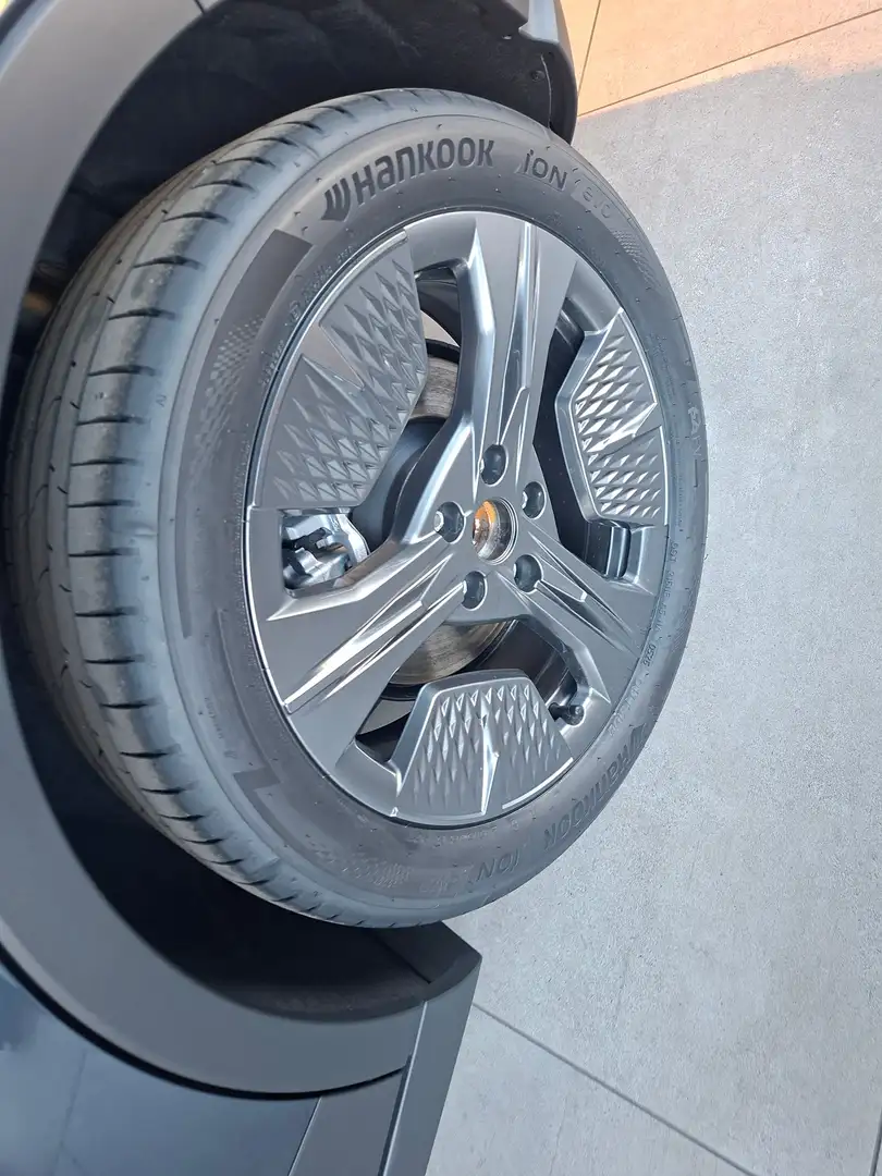 CUPRA Raval PLUS 37 kWh 99 kW/135 PS Grau - 2