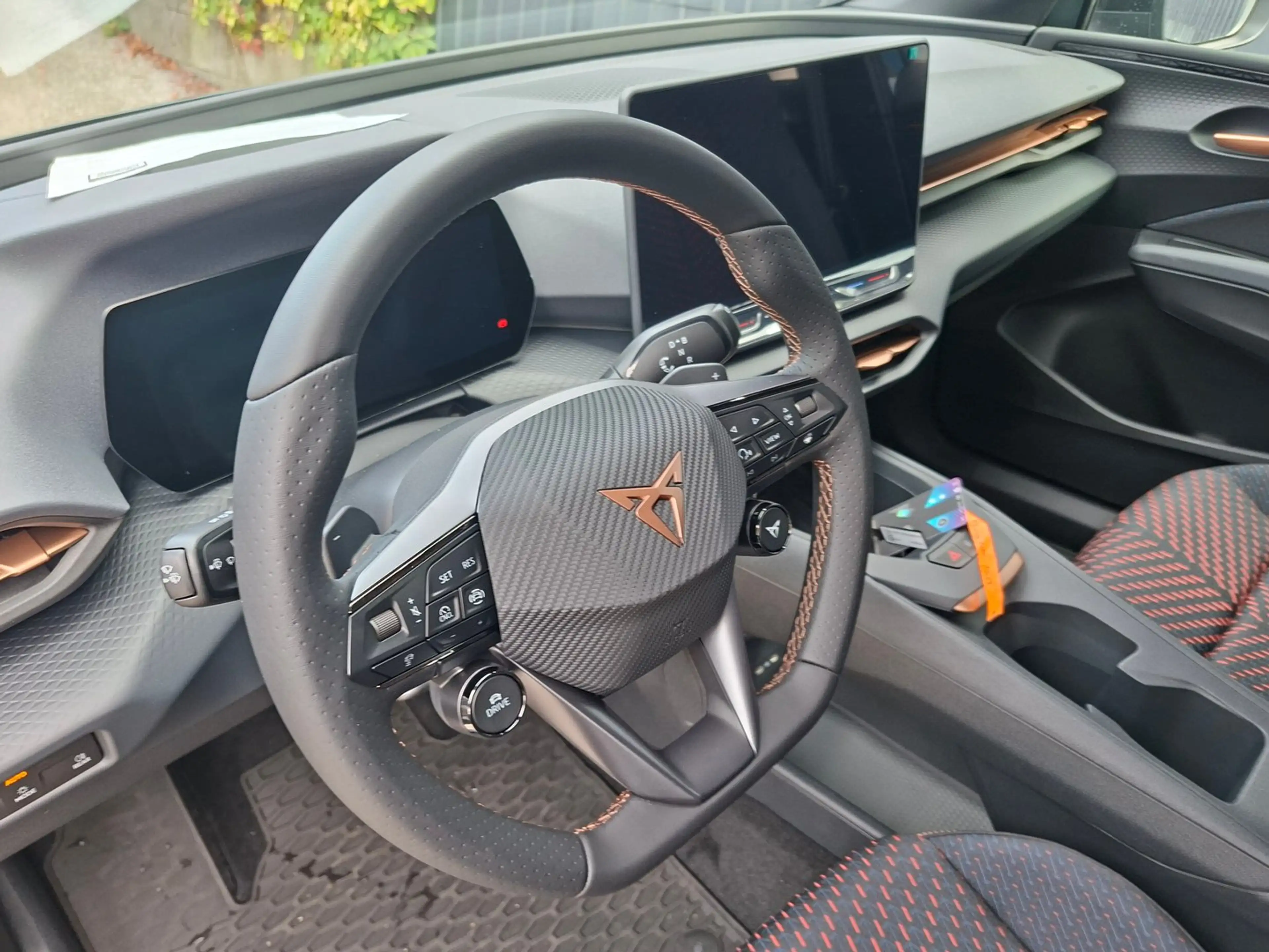 CUPRA Raval PLUS 37 kWh 99 kW/135 PS — photo 9