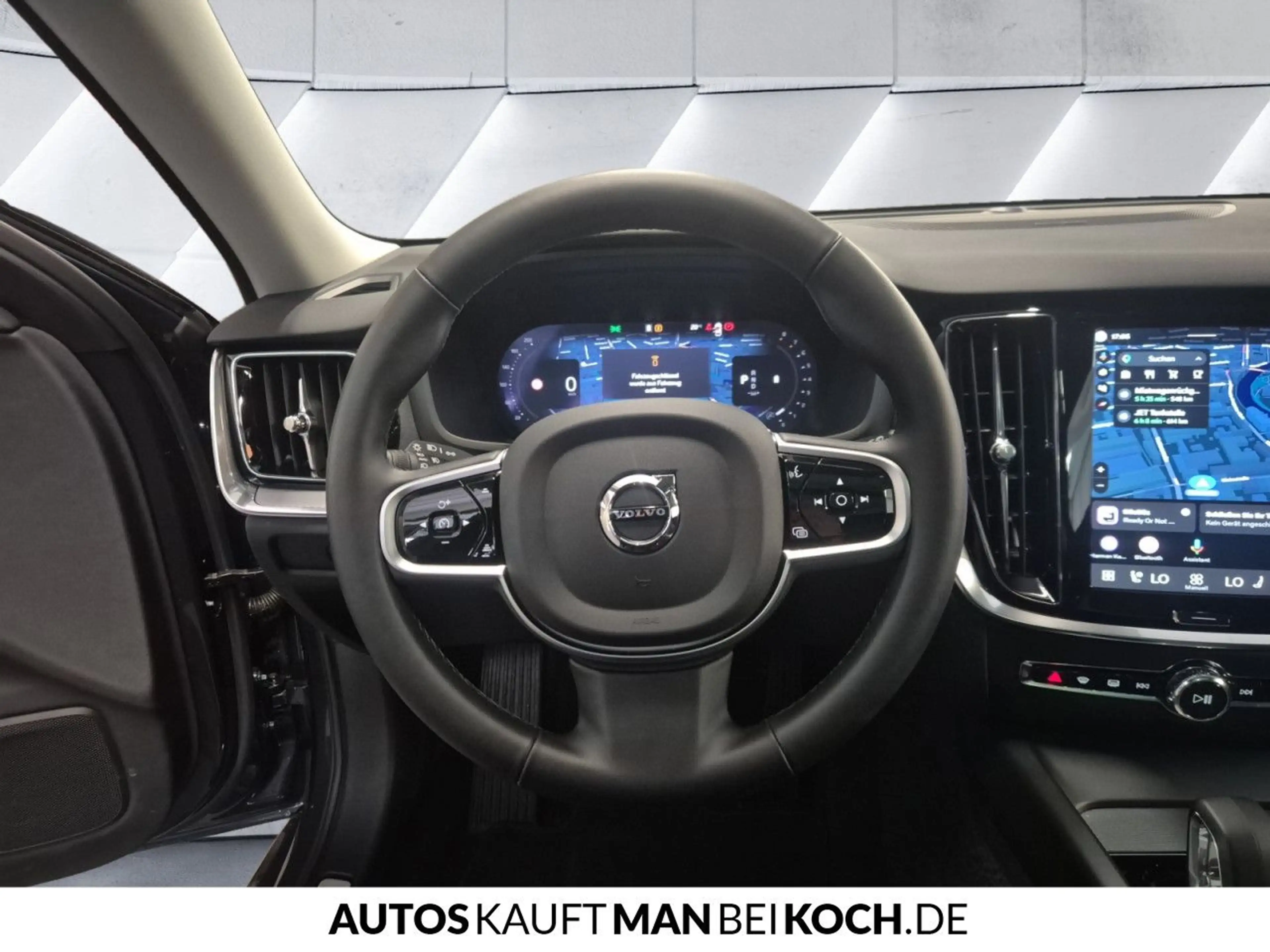 Volvo V60 B4 Plus Dark ACC BLIS HUD PANO 360° H/K — photo 10