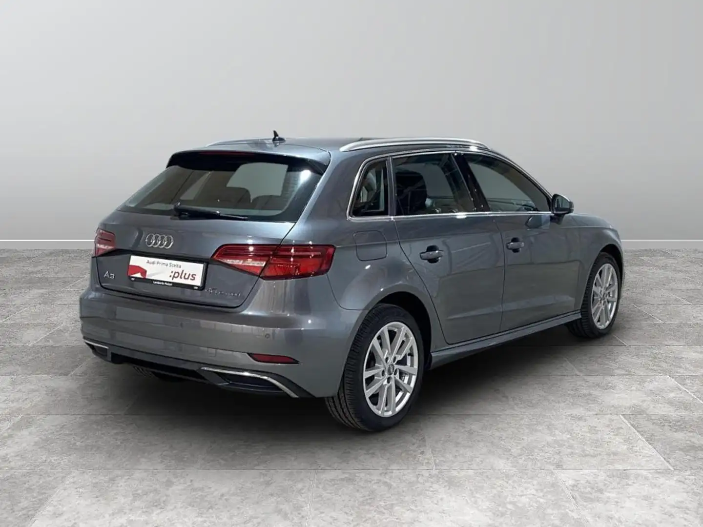 Audi A3 Sportback 1.4 tfsi e-tron Design s-tronic Gris - 2