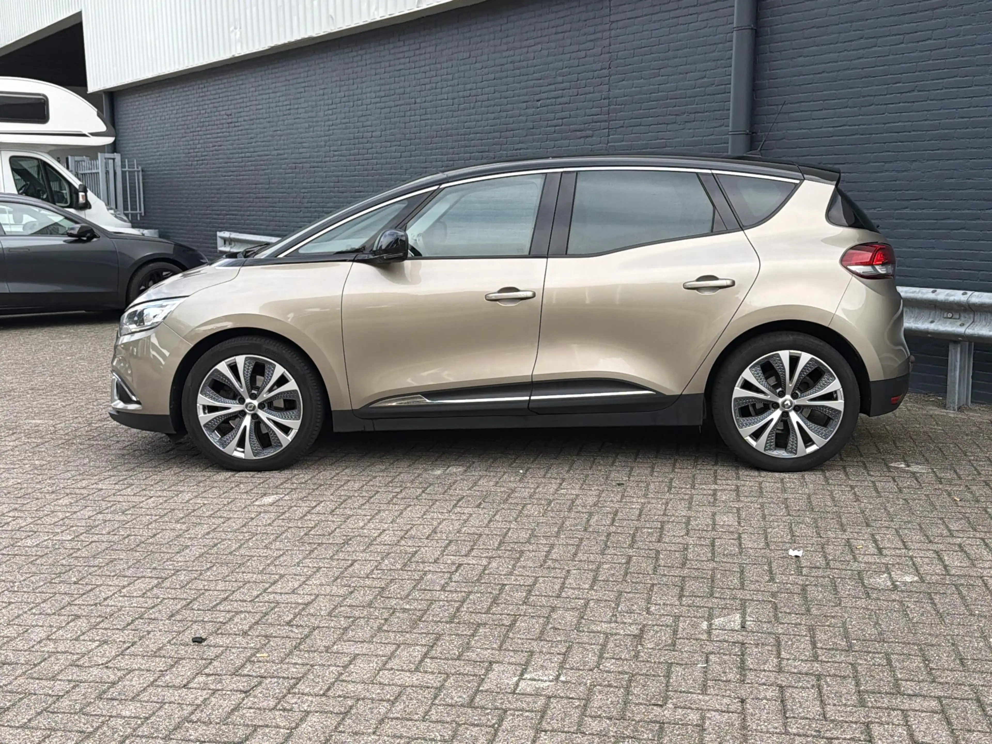 Renault Scenic 1.5 dCi Intens | Cruise | Climate | Navi | Trekhaa — photo 8